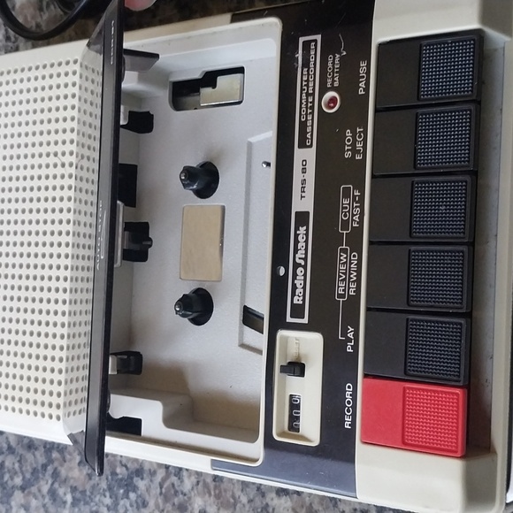 Radio Shack Tape recorder - Picture 2 of 4